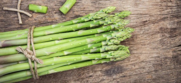 Spargel kochen: Erfahre hier tolle Tipps zu den Themen Spargel schälen, Spargel kochen und Spargel-Rezepte!