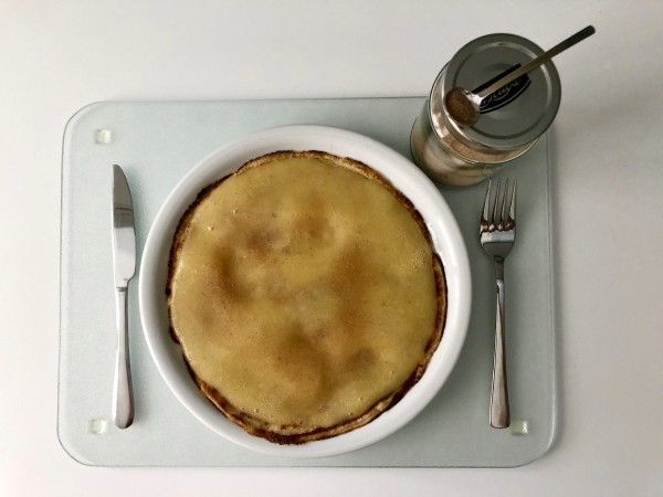 Eierkuchen mit Früchtmus