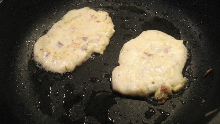 Luftig-lockerer Eierkuchen mit Apfel und Schinken - Rezept