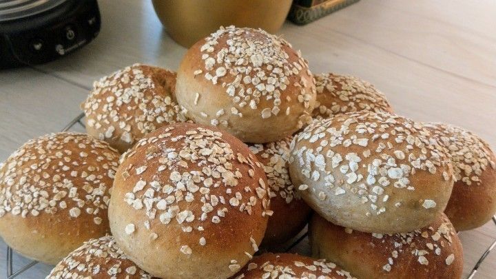 Dinkel-Bananen-Haferflockenbrötchen - Rezept | Frag Mutti