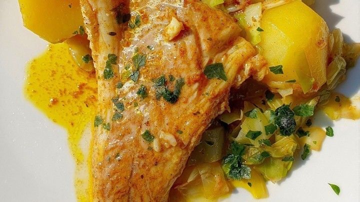 Kabeljau in Curry-Butter mit Spitzkohl und Kartoffeln - Rezept