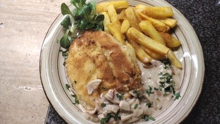 Putenschnitzel an Steinpilzsoße - Rezept | Frag Mutti