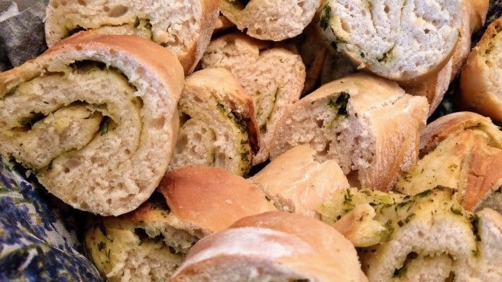 Dinkel-Kräuterbutter-Baguette - Rezept | Frag Mutti