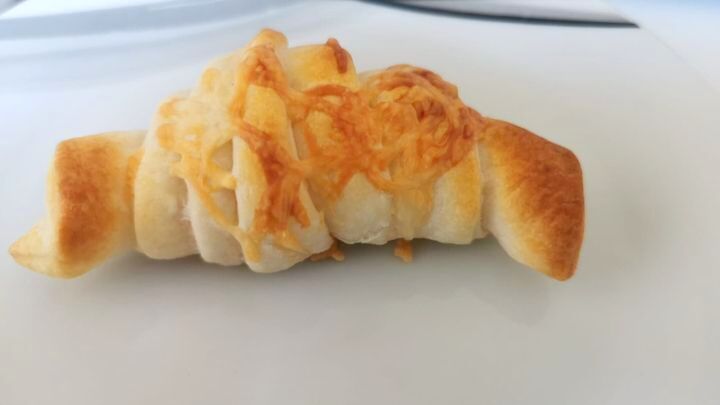 Mini-Croissants aus Blätterteig mit Füllung