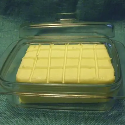 Butter in 10-Gramm-Stückchen einteilen