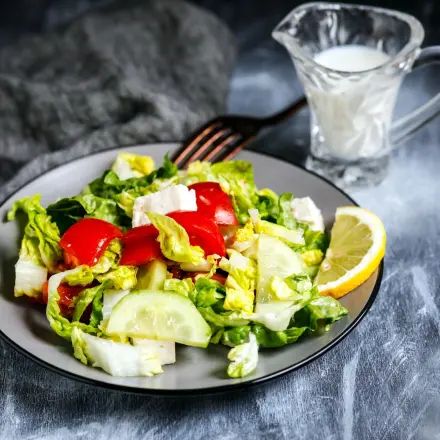 Einfaches Joghurtdressing zum Salat