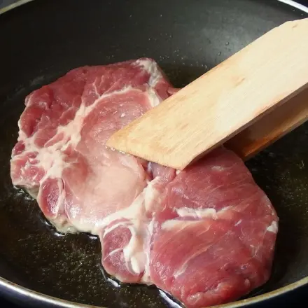 Kurzgebratenes niemals mit der Gabel wenden