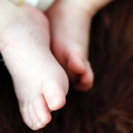 Warme Babyfüße