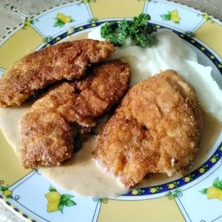 Hähnchenschnitzel mit Kartoffelpüree
